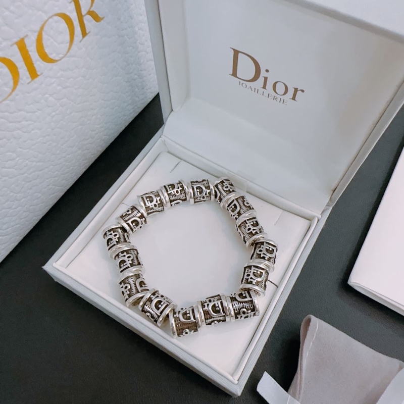 chr1st1an D10r bracelets